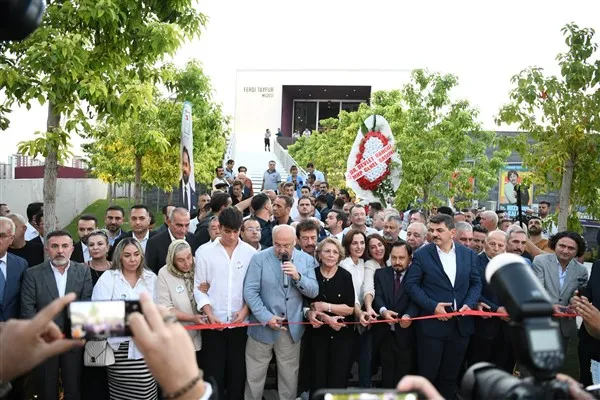 Ferdi Tayfur Müzesi açıldı