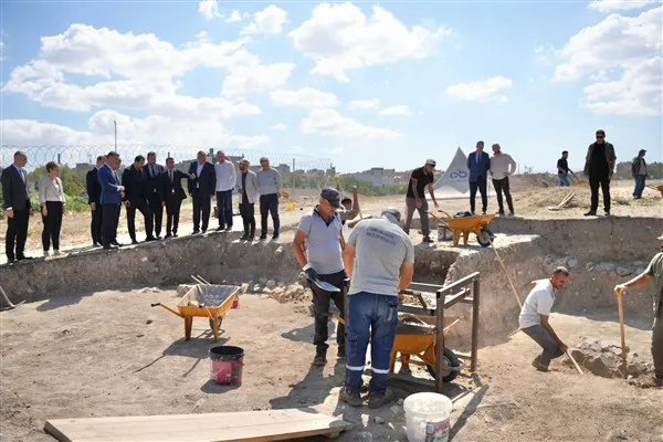 Çorlu Kalesi’ndeki kazı çalışmaları sürüyor