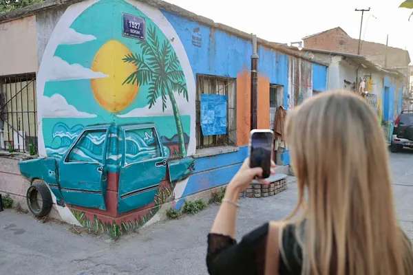 Konak’ta sanat sokaklarla buluşuyor