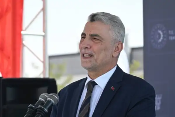 Bakan Bolat, A Milli Basketbol Takımı'nı tebrik etti