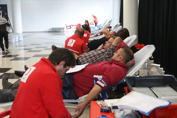 Büyükşehir, Kızılay’a kan bağışı desteğini Menteşe’de başlattı