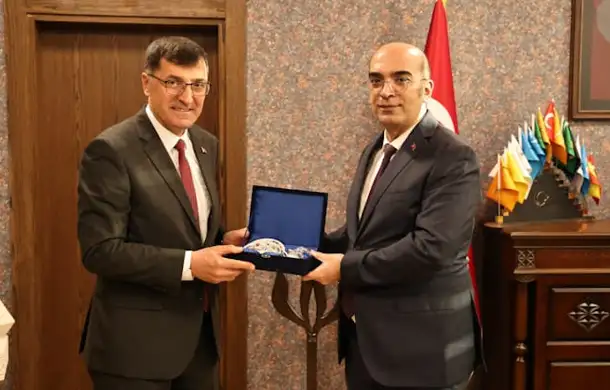 Başkan Kahveci, Kütahya Cumhuriyet Başsavcısı Uzun'u ziyaret etti