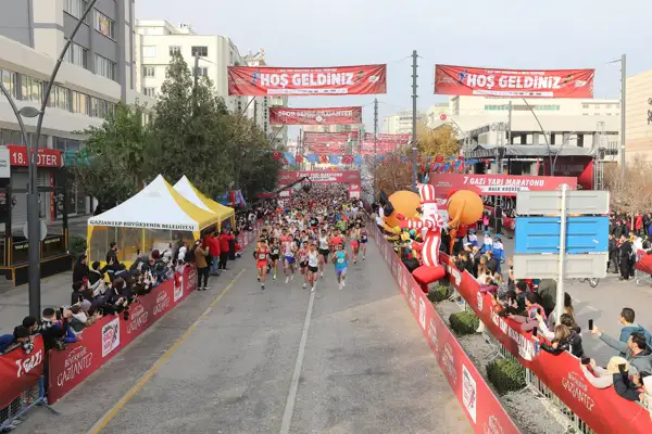 7. Gazi Yarı Maratonu tamamlandı