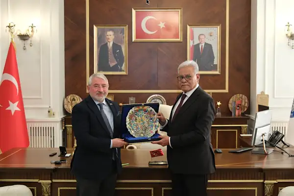 Pakistan BüyükelçisiJunaid, Başkan Aşgın’ı ziyaret etti