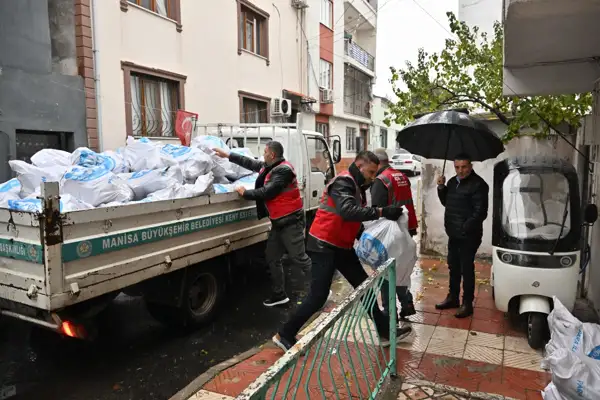 Büyükşehir’den ihtiyaç sahiplerine odun desteği