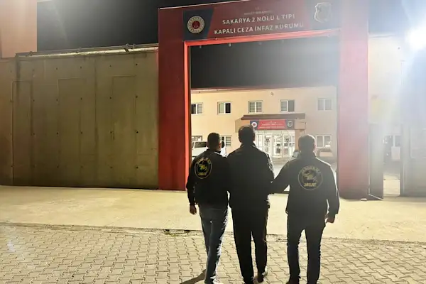 Sakarya’da aranan şahıslar yakalandı