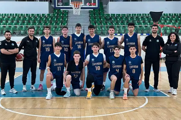 Çayırova  U-18 Basketbol Takımı, namağlup grup lideri oldu