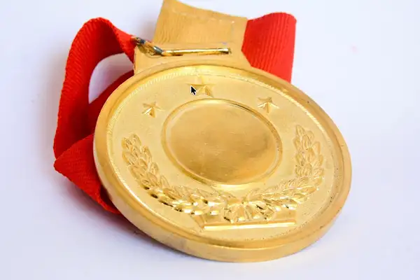 Özvar: Zehra ülkemize dartta ilk dünya şampiyonluğunu kazandırdı