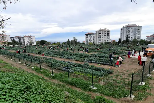 Başkan Eşki: Emek ektik, tebessüm hasat ediyoruz